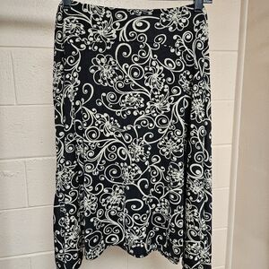 Jaclyn Smith Black and Cream Floral Pencil Skirt